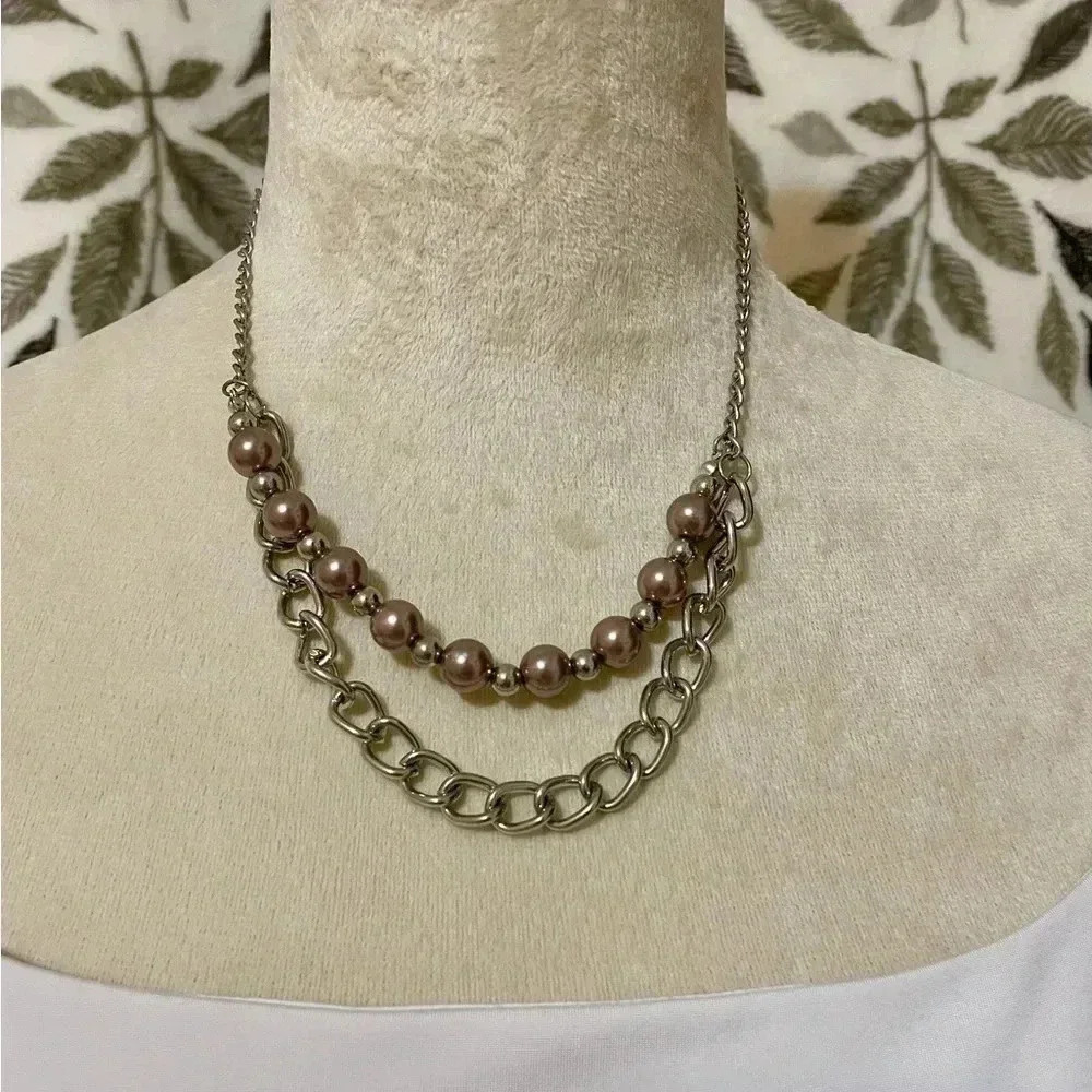 Paparazzi Women’s Necklace and Earrings Mauve and Silver Color